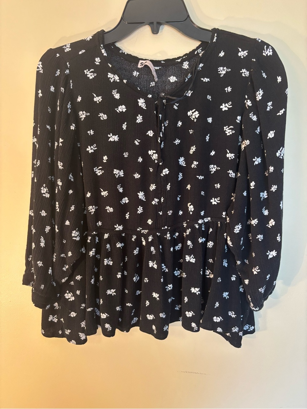 SO Black Floral Tie-Neck Peplum Tunic